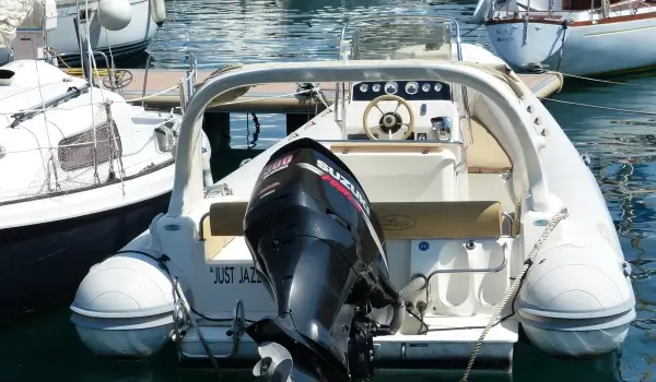 How to Reduce Wear and Tear on Your Boat Engine